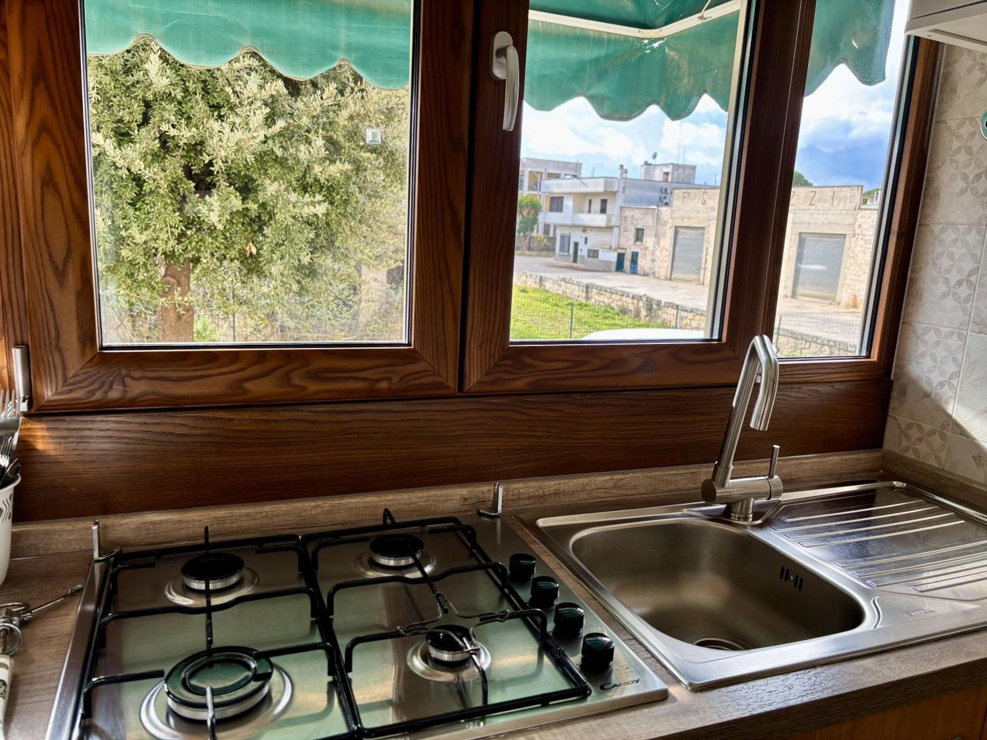 Zezzella By In Puglia Service ロコロトンド エクステリア 写真